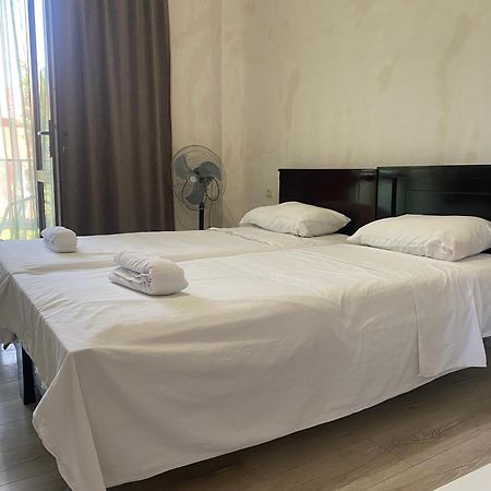 ציחיסדזירי Family Hotel Our House מראה חיצוני תמונה