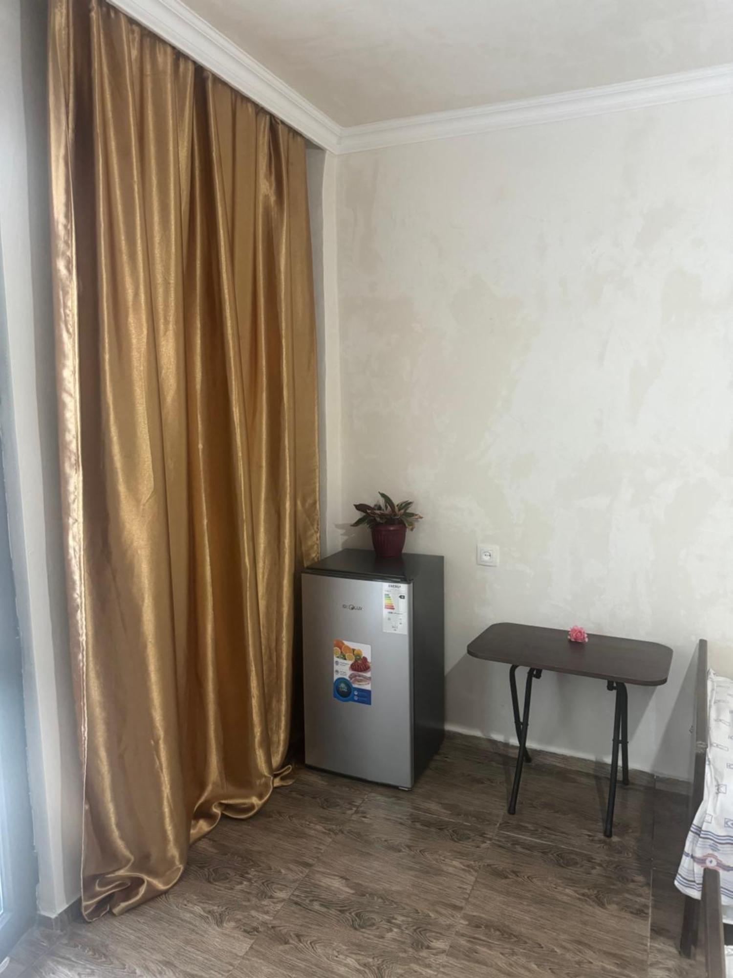 ציחיסדזירי Family Hotel Our House מראה חיצוני תמונה