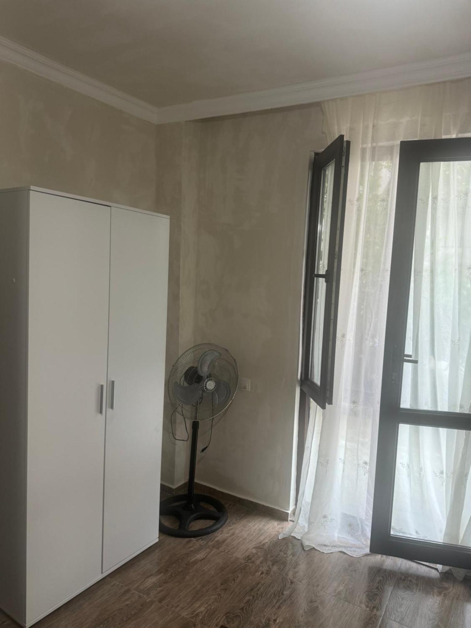 ציחיסדזירי Family Hotel Our House מראה חיצוני תמונה