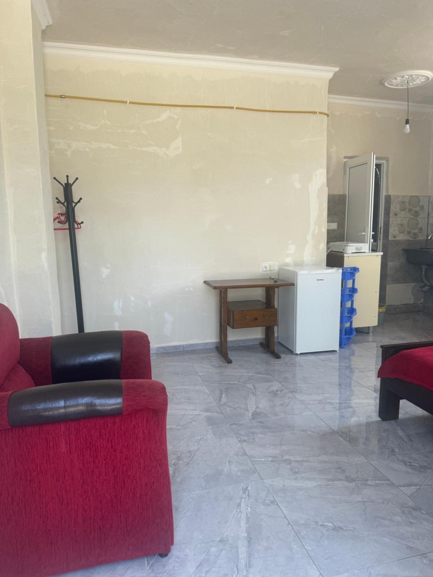 ציחיסדזירי Family Hotel Our House מראה חיצוני תמונה