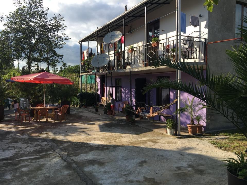 ציחיסדזירי Family Hotel Our House מראה חיצוני תמונה